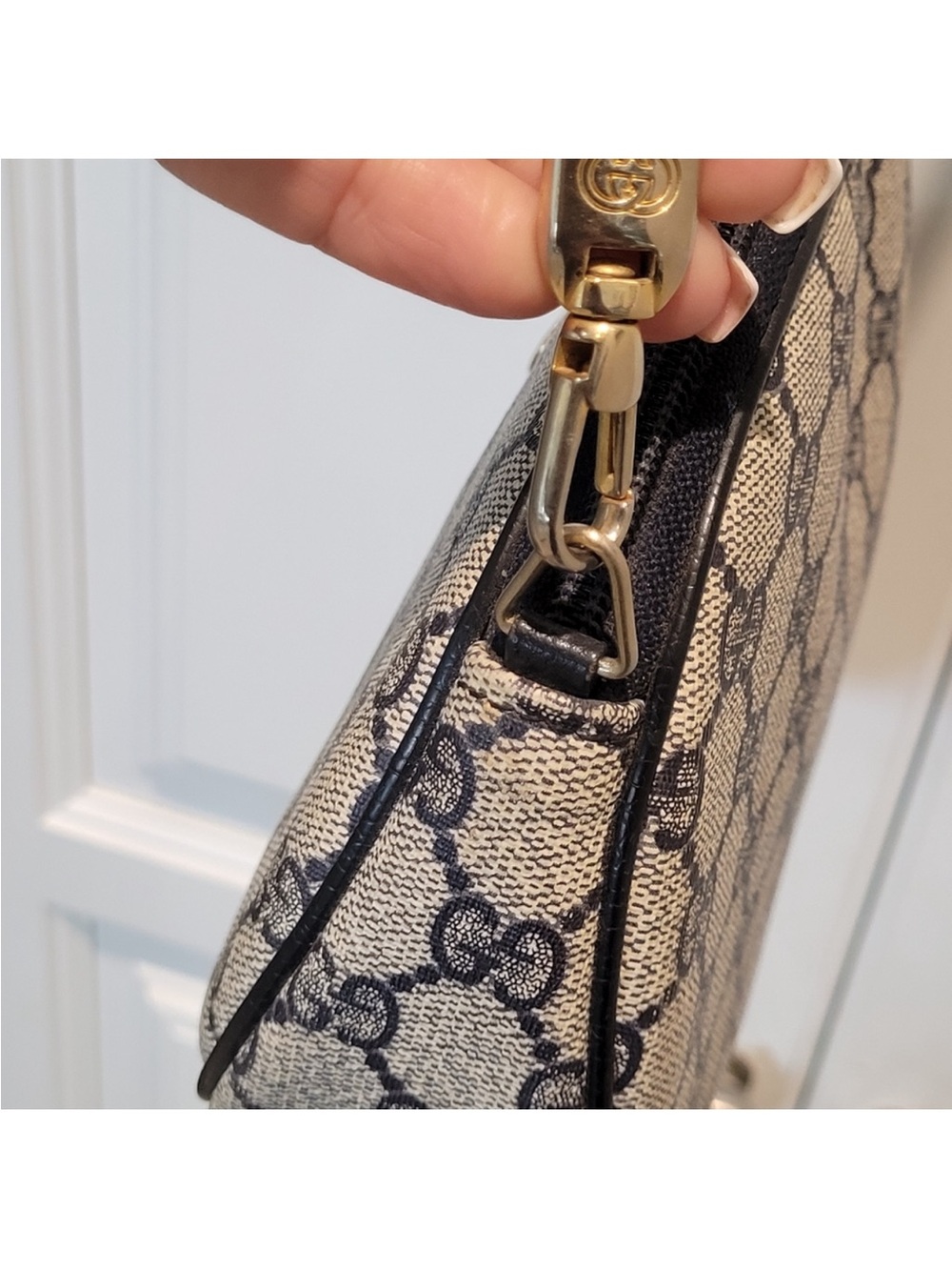 Authentic Gucci GG Supreme Beige Crossbody with Dark Blue Vintage and Rare - Picture 16 of 16
